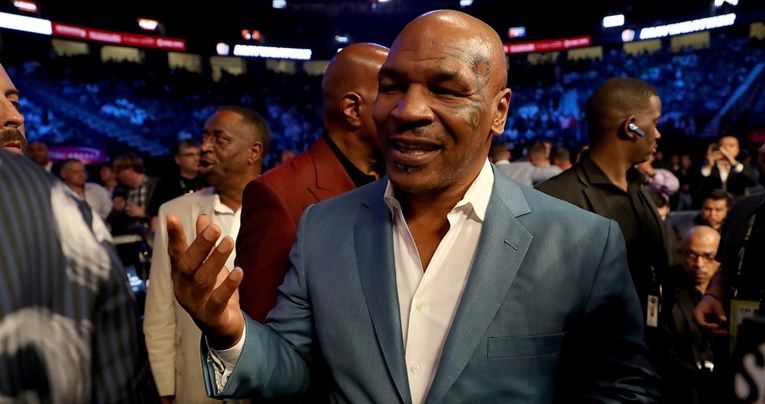 Mike Tyson: McGregor ne može pobijediti Khabiba ni da se bore deset puta